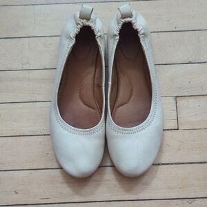Sofft Women's Cream Flats